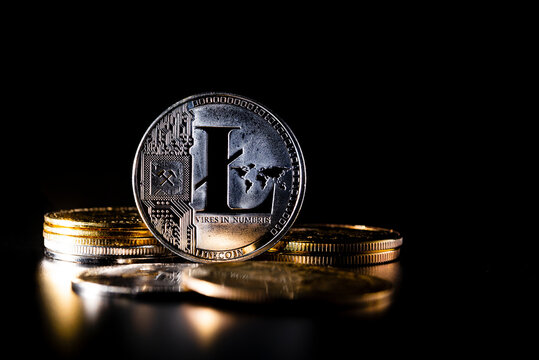 Litecoin Clings To Ascending Trendline As Bulls Eye $135 Breakout